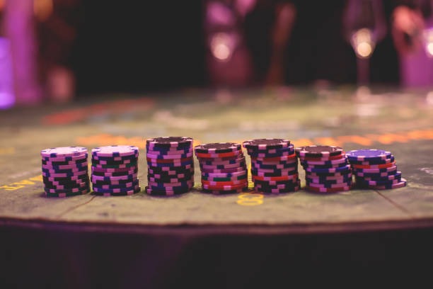 Wild West Gold slot game interface showing five-reel grid and payline structure